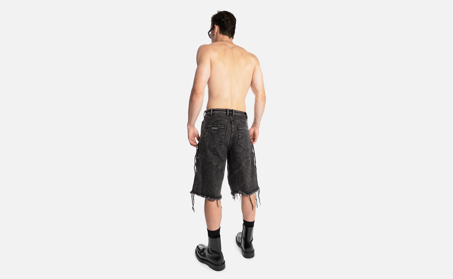 SOUTHERN STROKES SHORTS