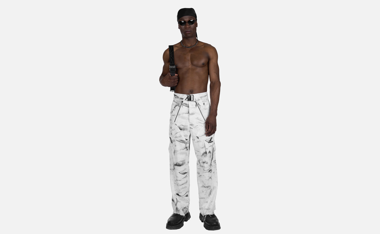 STAINS CARGO PANTS