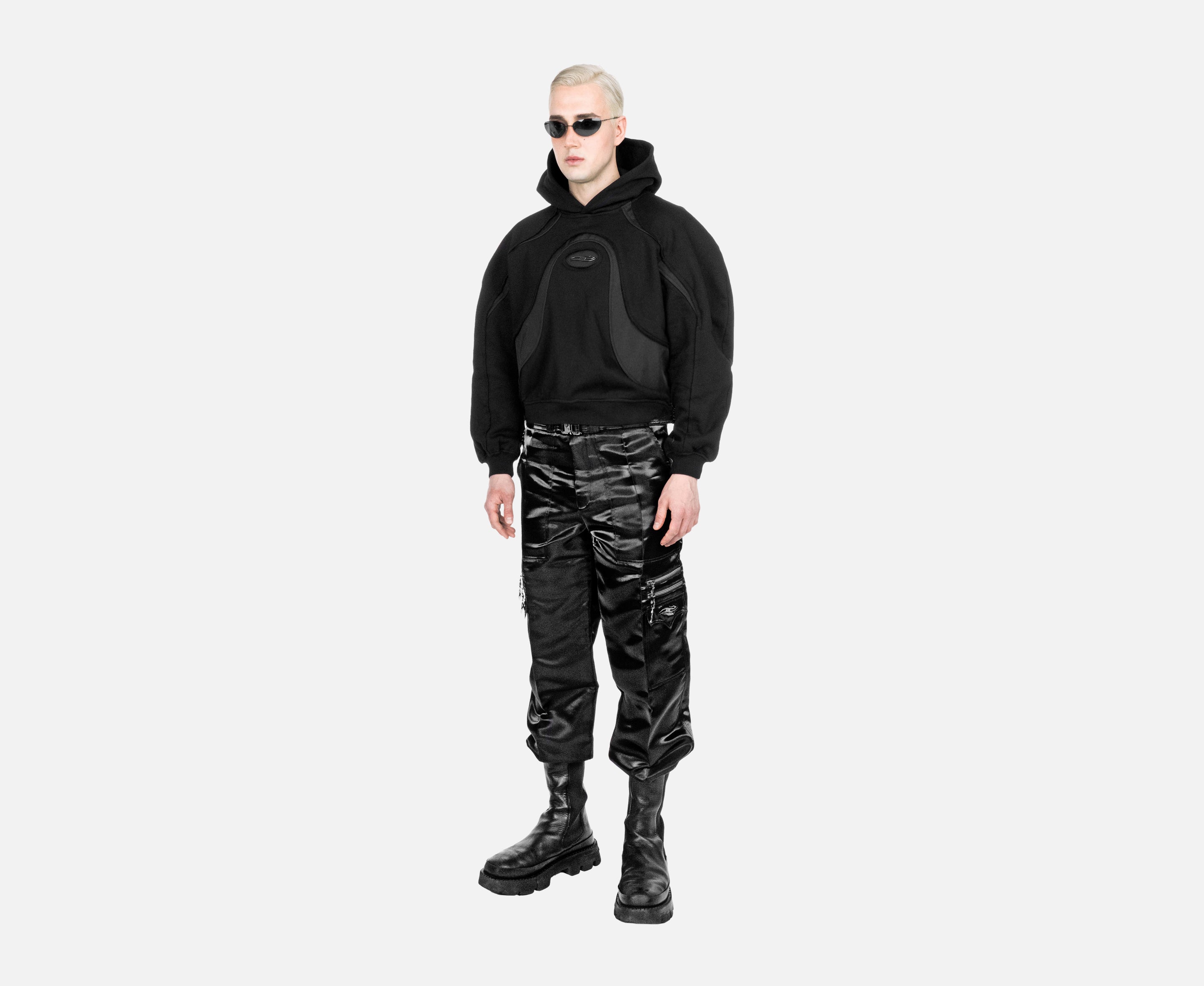 XARUM HOODIE BLACK – KRYSVINCZI